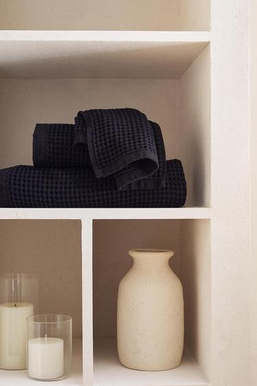 SERVIETTE DE BAIN COTON WAFFLE - Noir de Zara - Image 7