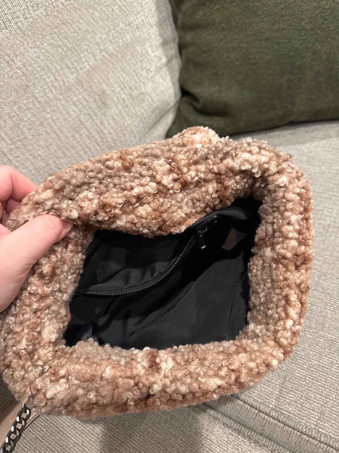 TEDDY MATERIAL SHOULDER BAG. MULTICOLOR NEUTRAL WITH PATTERN. - Image 4