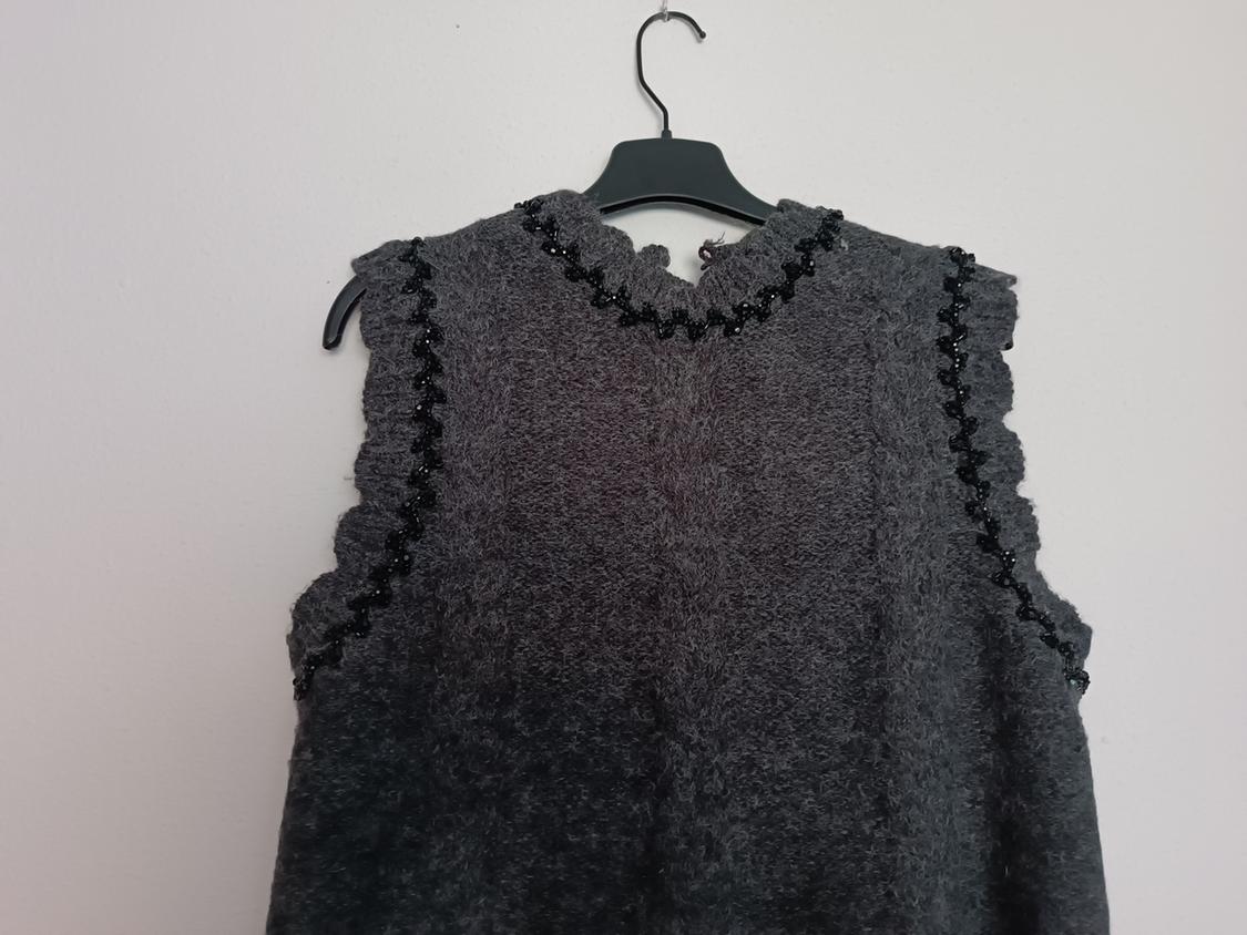BEADED KNIT VEST - Image 3