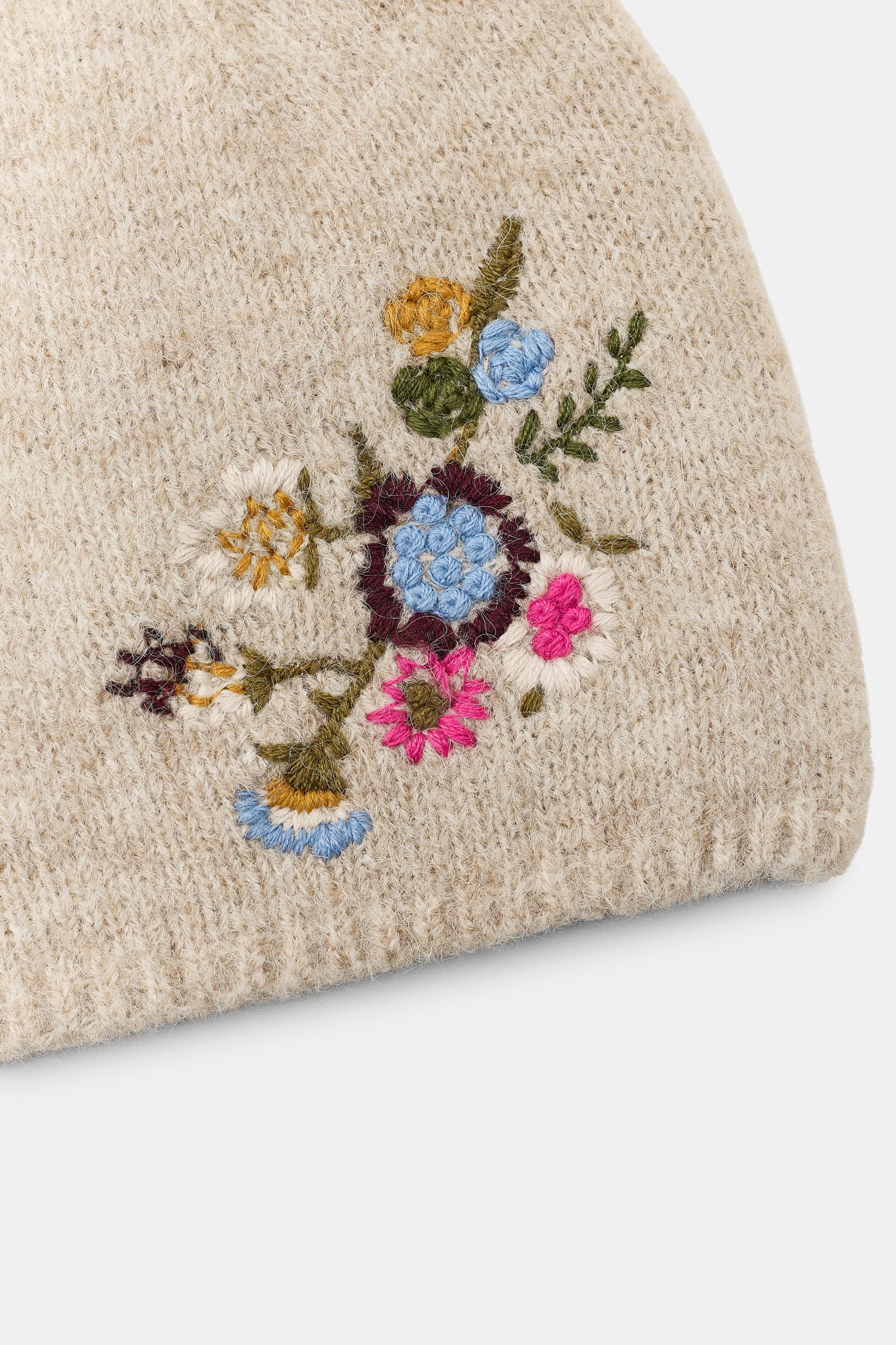 FLORAL EMBROIDERY KNIT BEANIE
