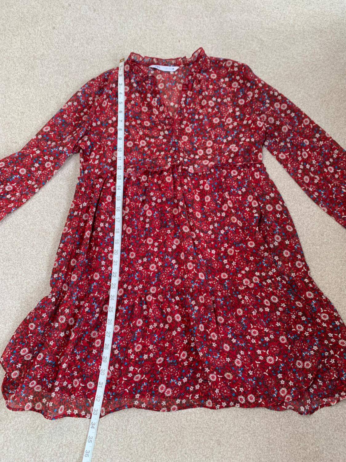 PRINTED DRESS WITH GEM BUTTONS - Image 4