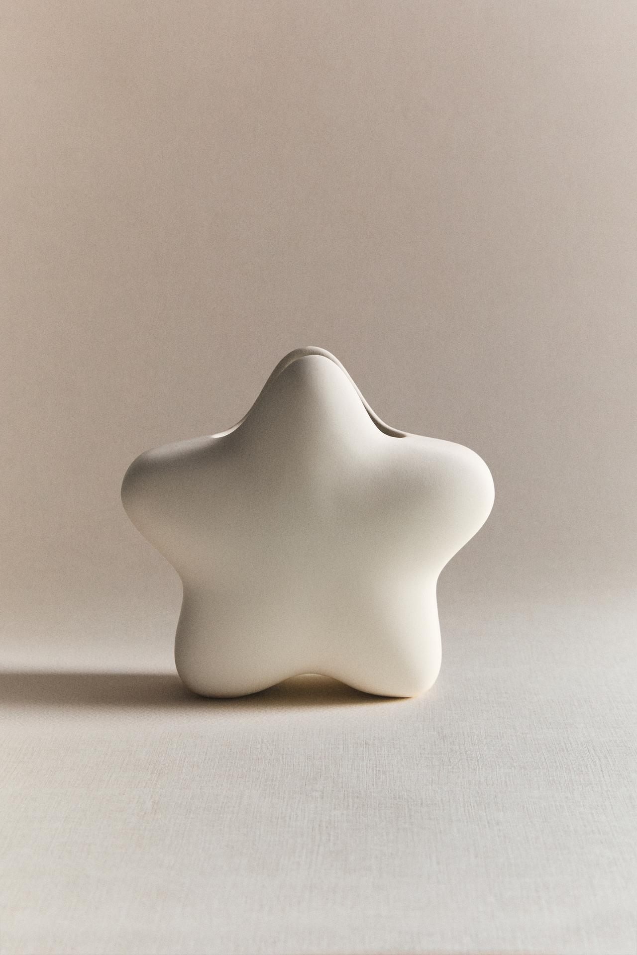 KIDS' STAR TOOTHBRUSH HOLDER — Cream