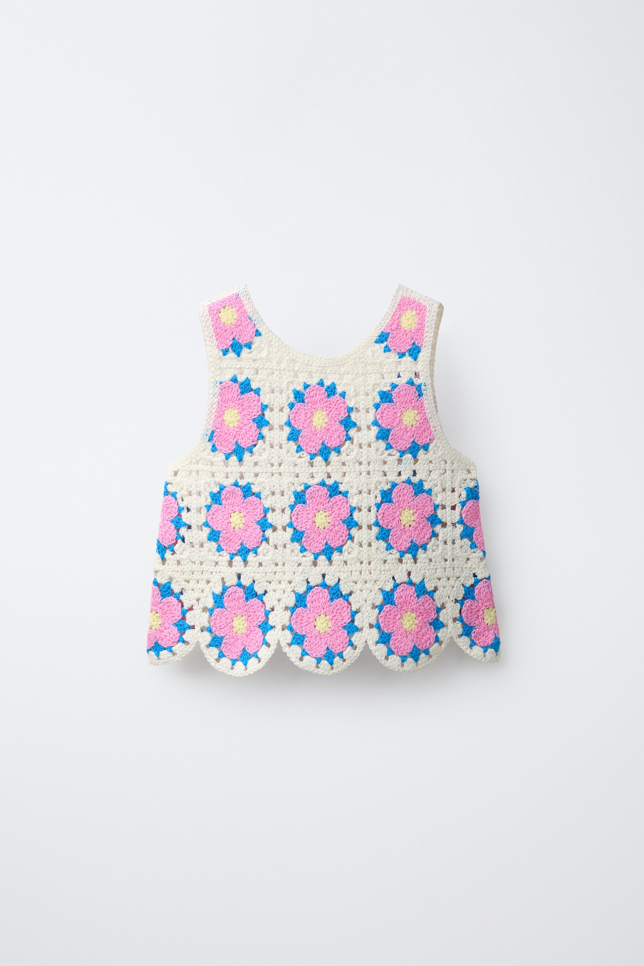 TOP EN CROCHET À FLEURS