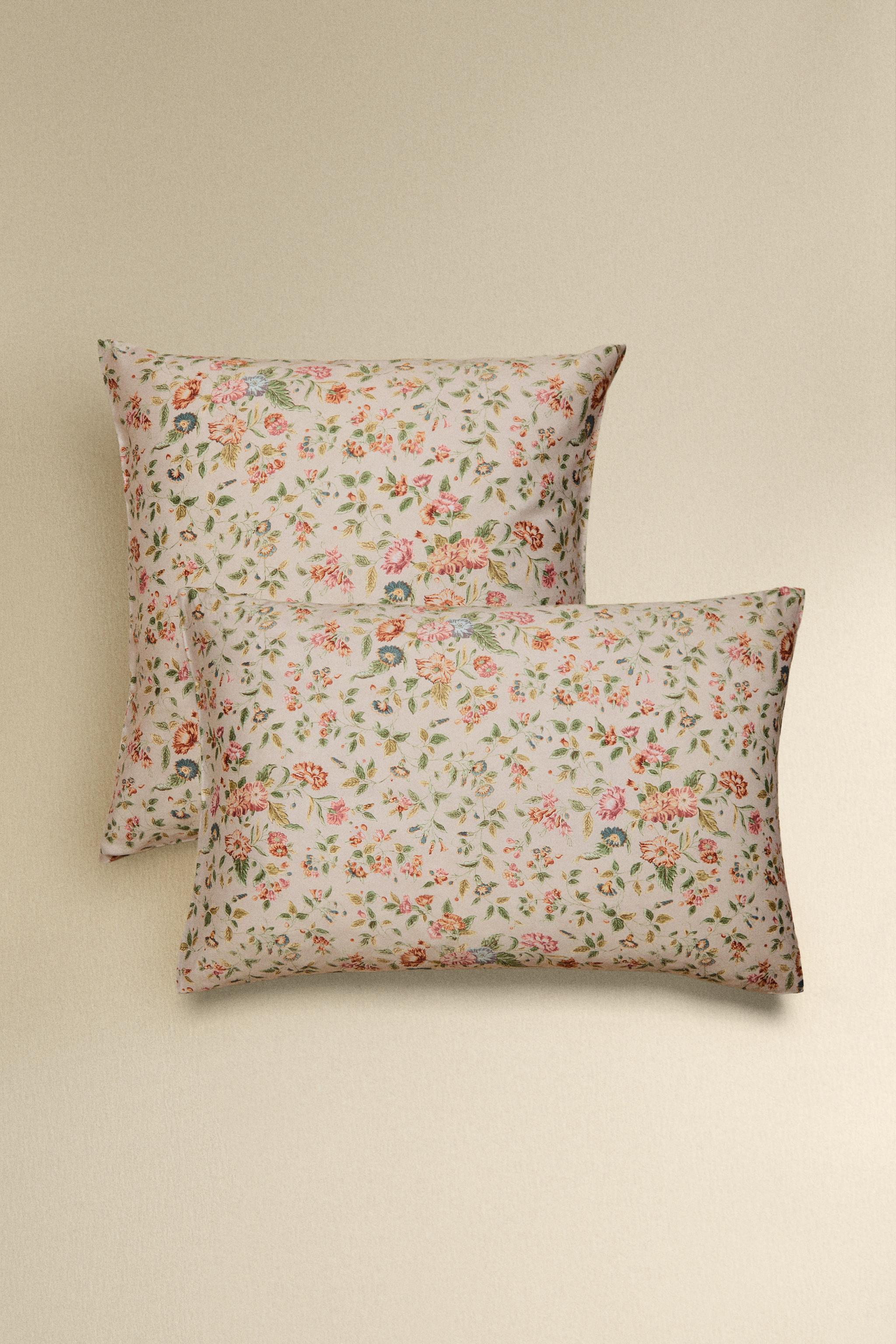 フローラル サテン ピローケース（スレッドカウント300） - ライト