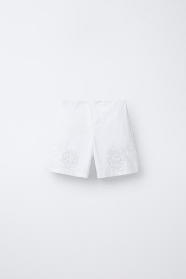 Zara EMBROIDERED FLOWER POPLIN SHORTS - White