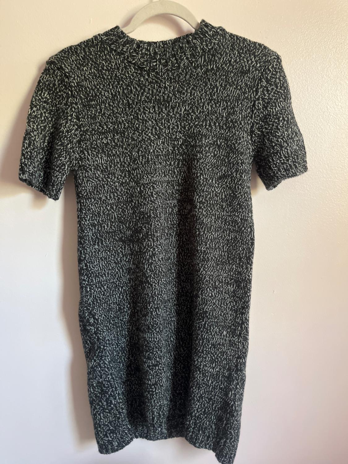 TWISTED YARN KNIT MINI DRESS