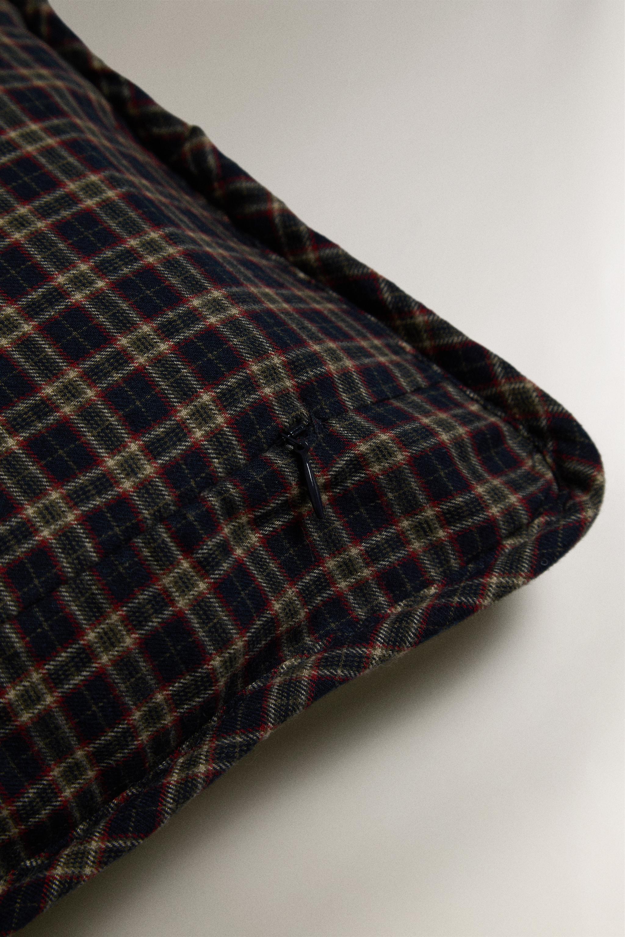 CHILDREN’S CHECKED CHRISTMAS THROW PILLOW COVER