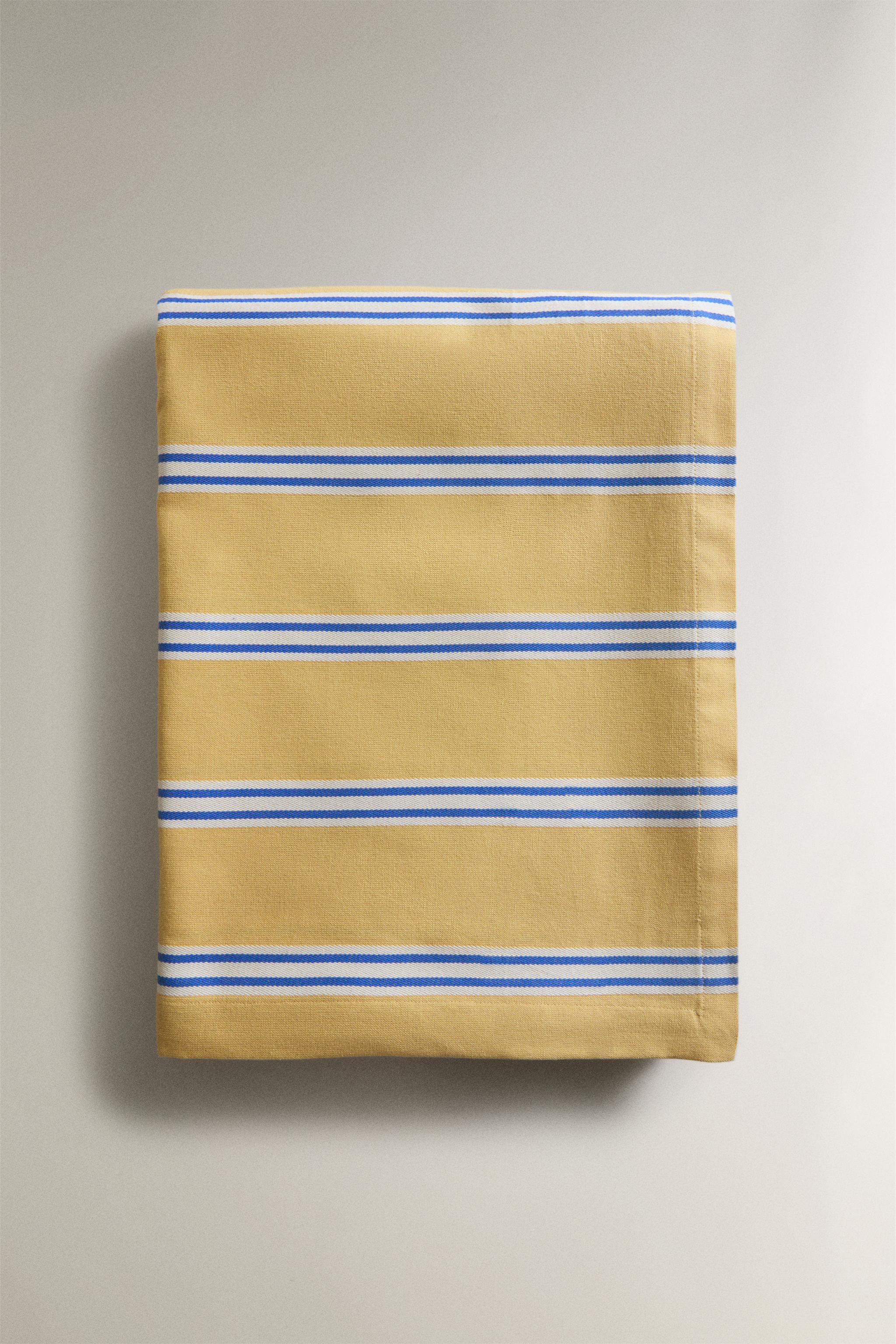 STRIPED PRINT TABLECLOTH