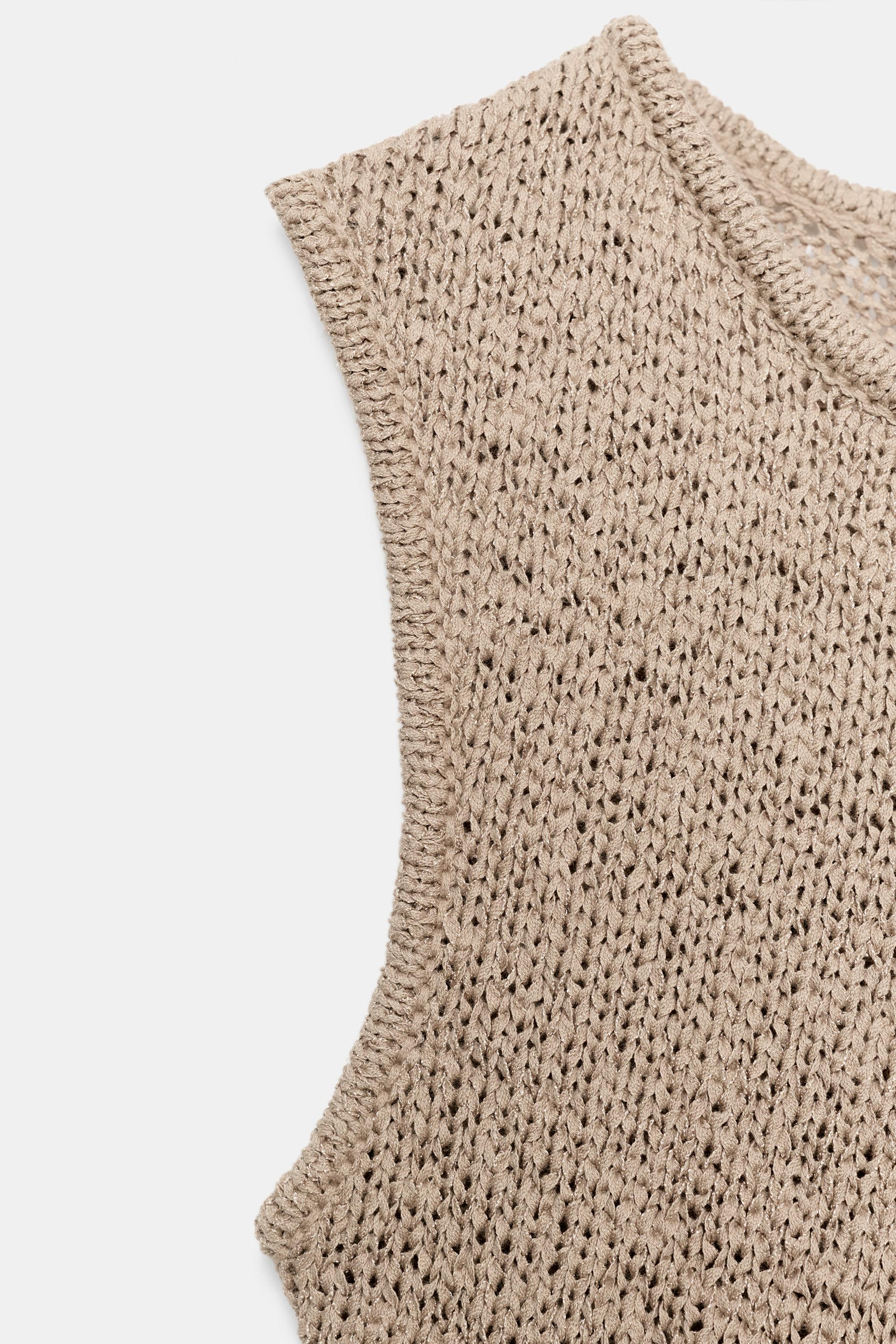 ASYMMETRIC KNIT TOP