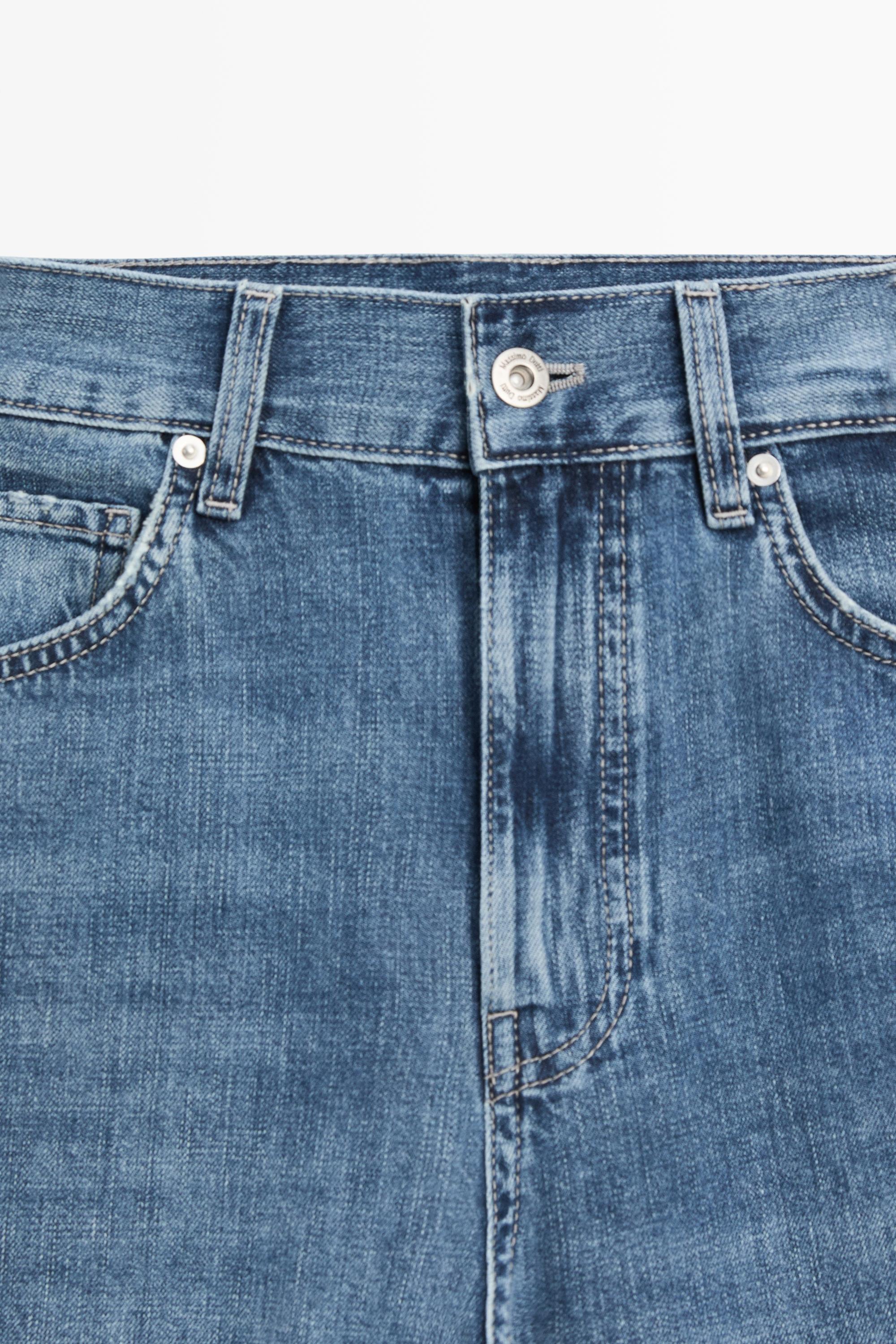High-waist wide-leg jeans