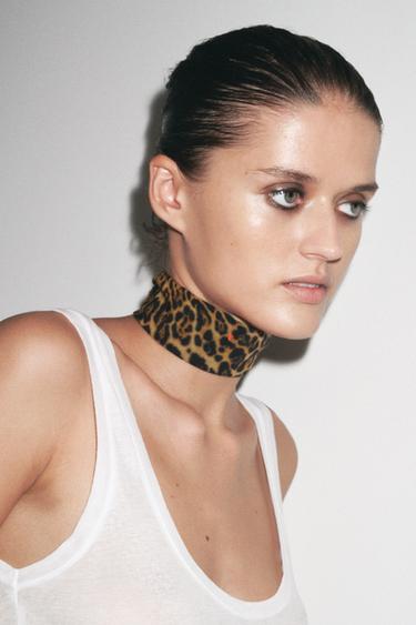 BANDANA COM ESTAMPA ANIMAL PRINT E BORDADOS DE CORAÇÕES - Leopardo da Zara