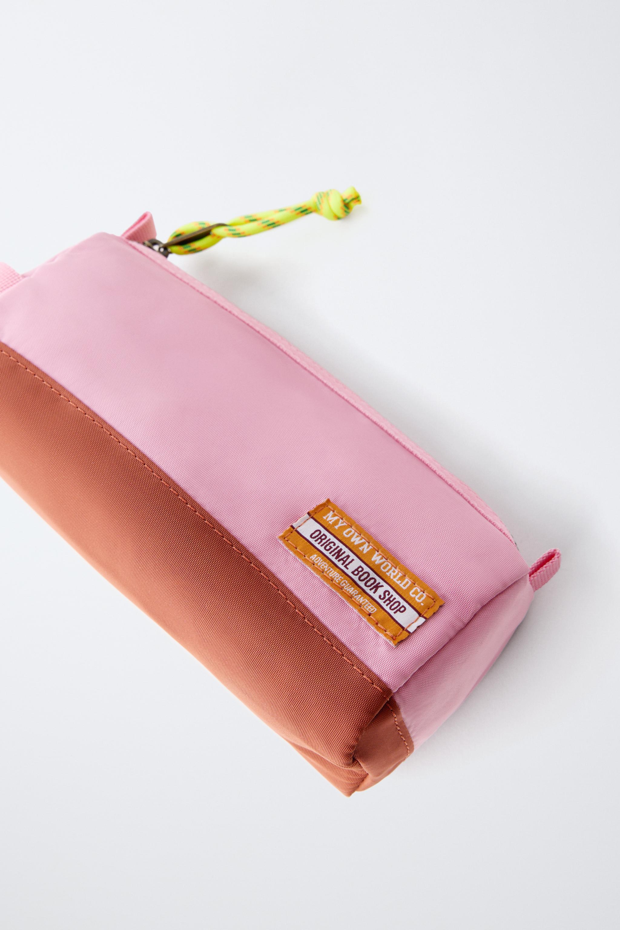 MULTICOLOURED TOILETRY BAG
