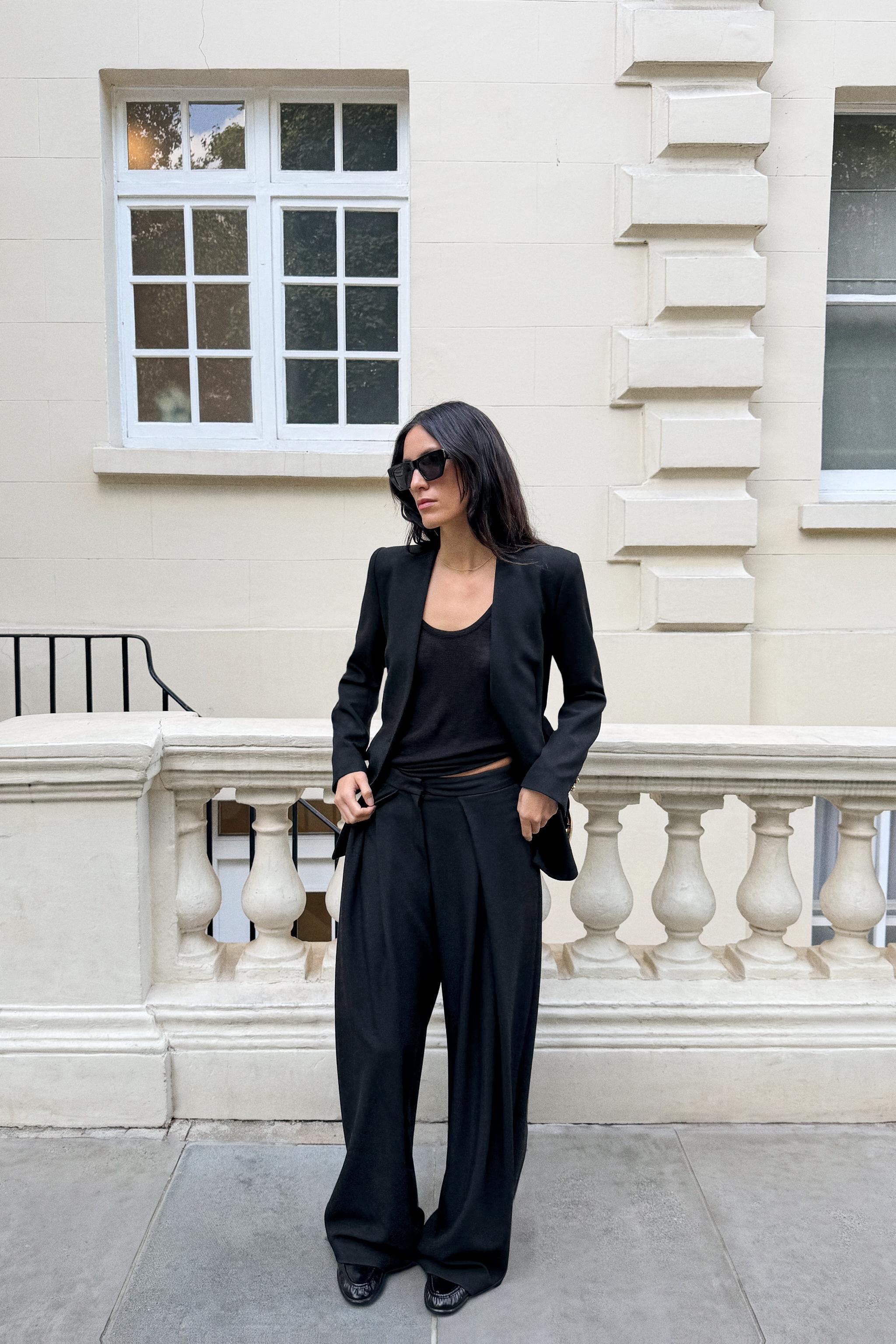PLEATED WIDE-LEG PANTS — Black