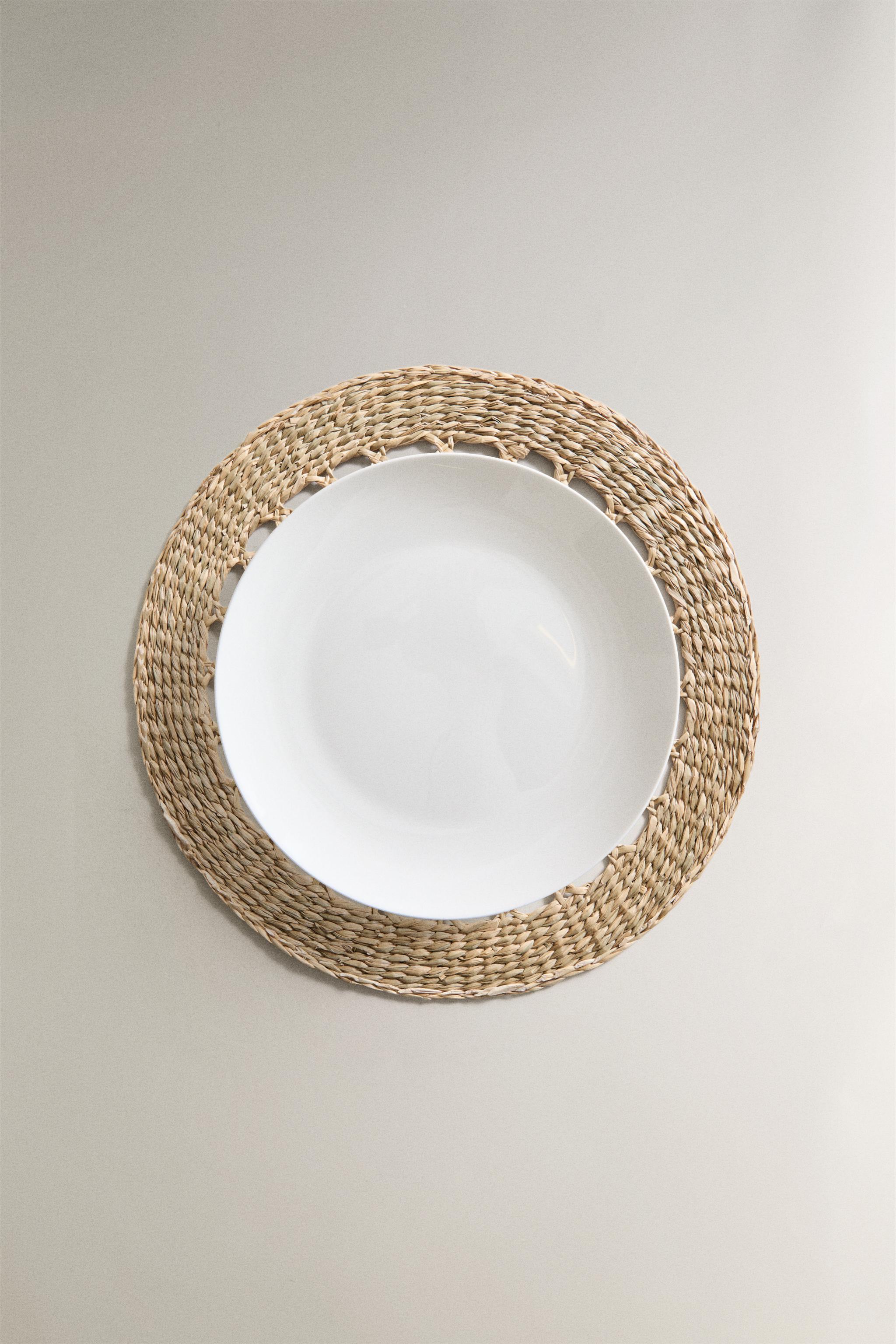 ROUND VEGETABLE FIBER PLACEMAT