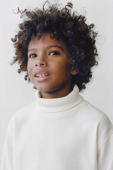 PLAYERA CUELLO CON VUELTA - Crudo de Zara