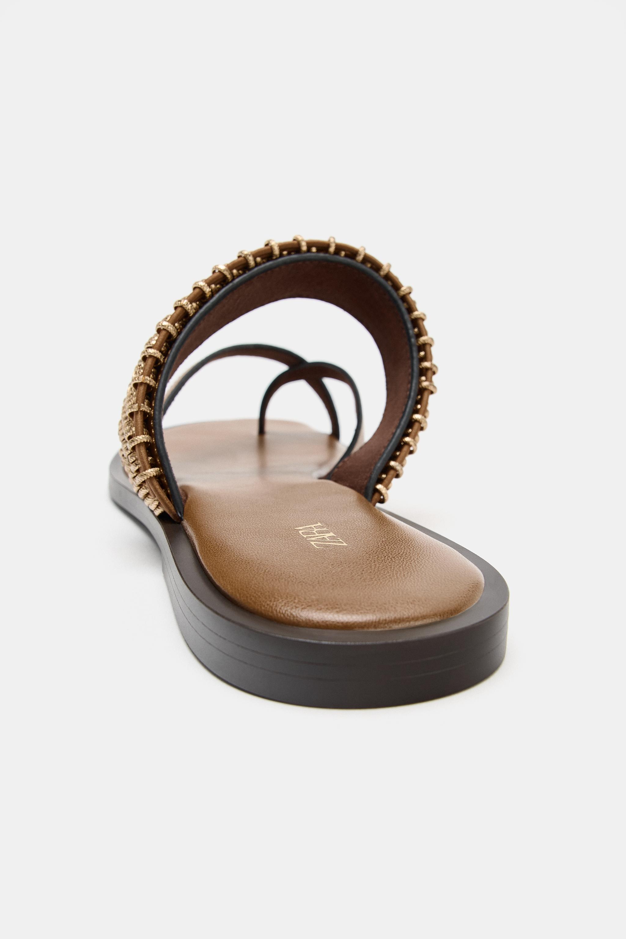 Женские сандалии Zara FLAT SANDALS WITH METALLIC DETAILS — фото 5