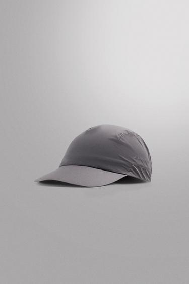 Zara LIGHTWEIGHT TECHNICAL CAP - Dark purple
