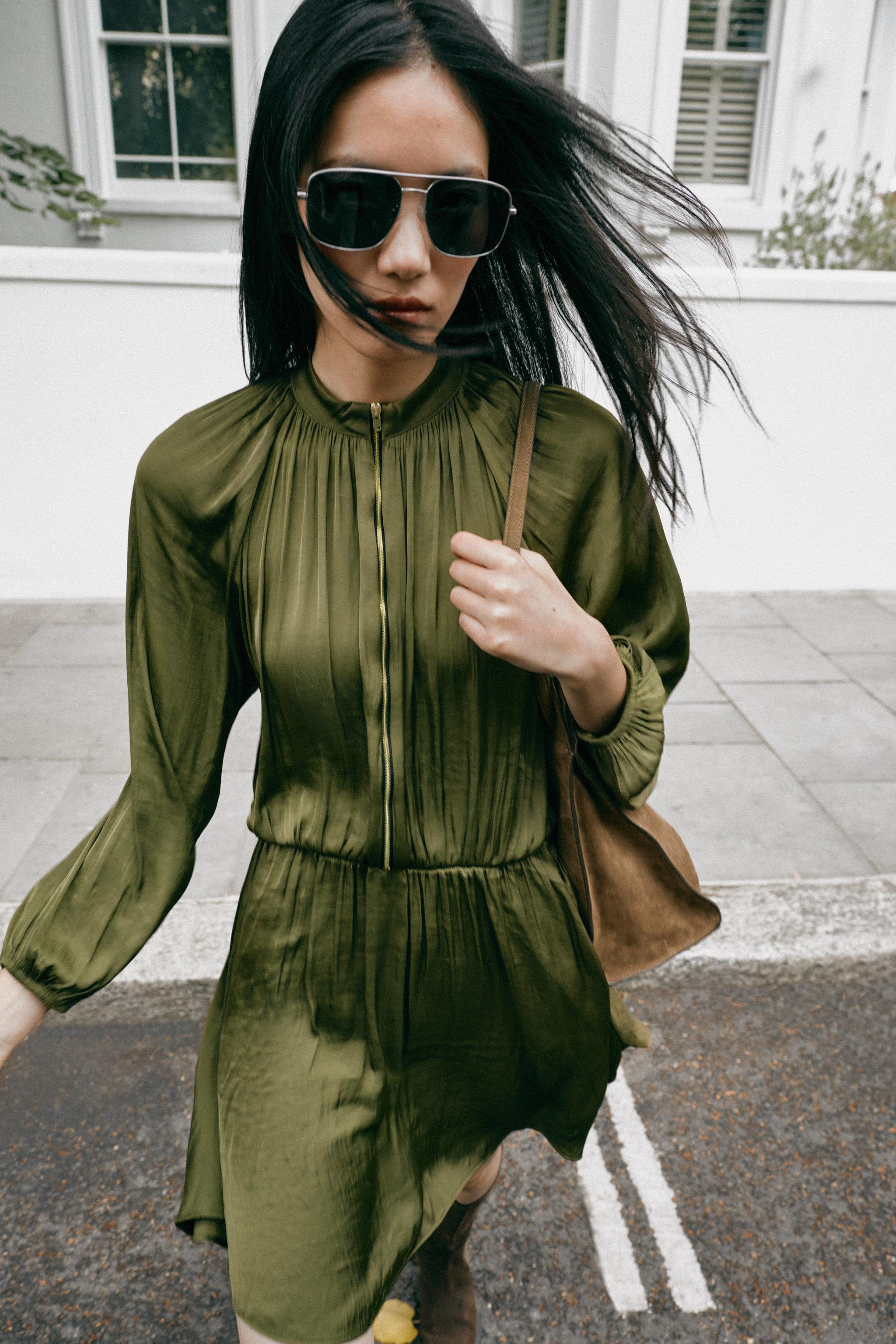 ZIP SHORT DRESS — Light khaki
