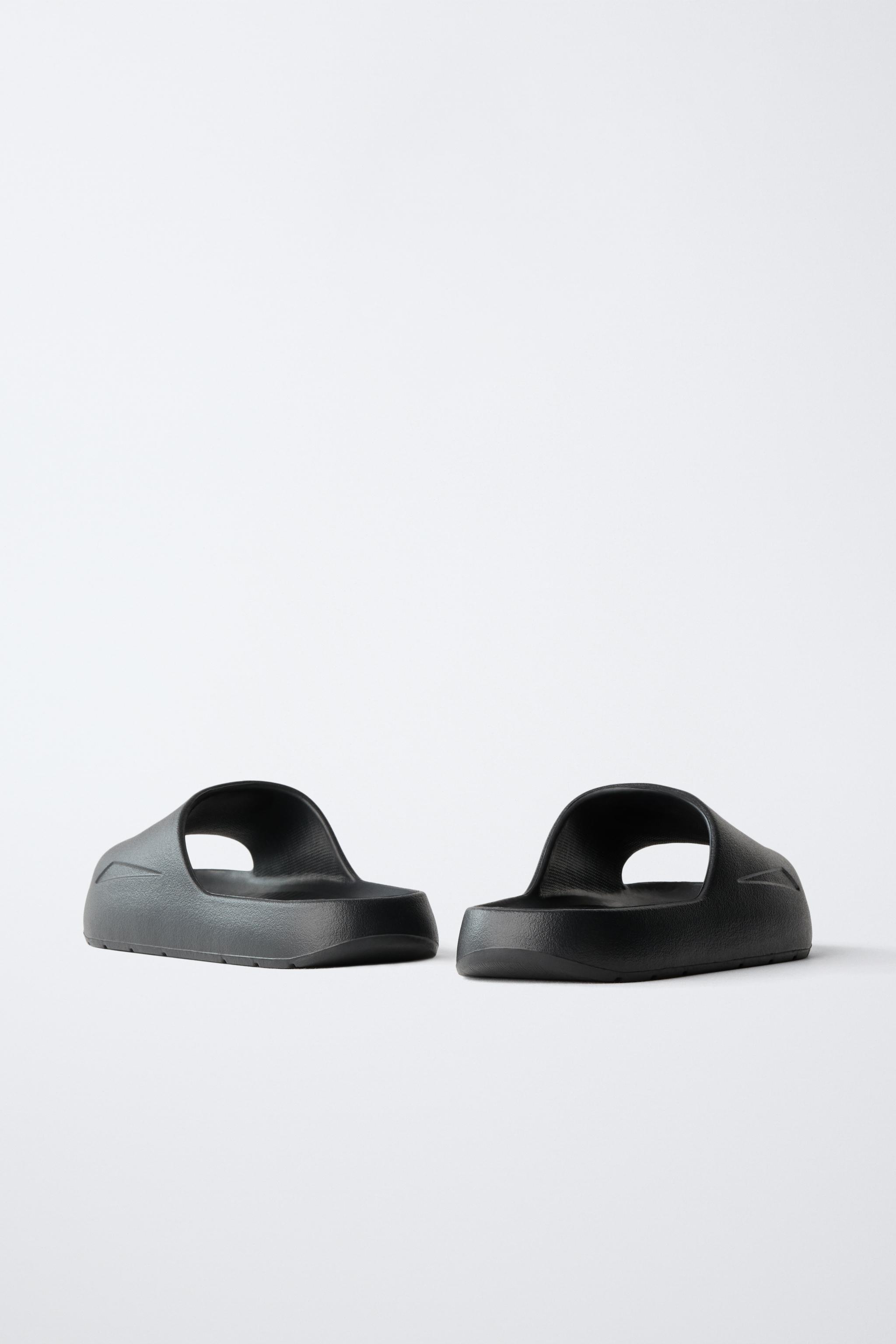 SLIDE SANDALS