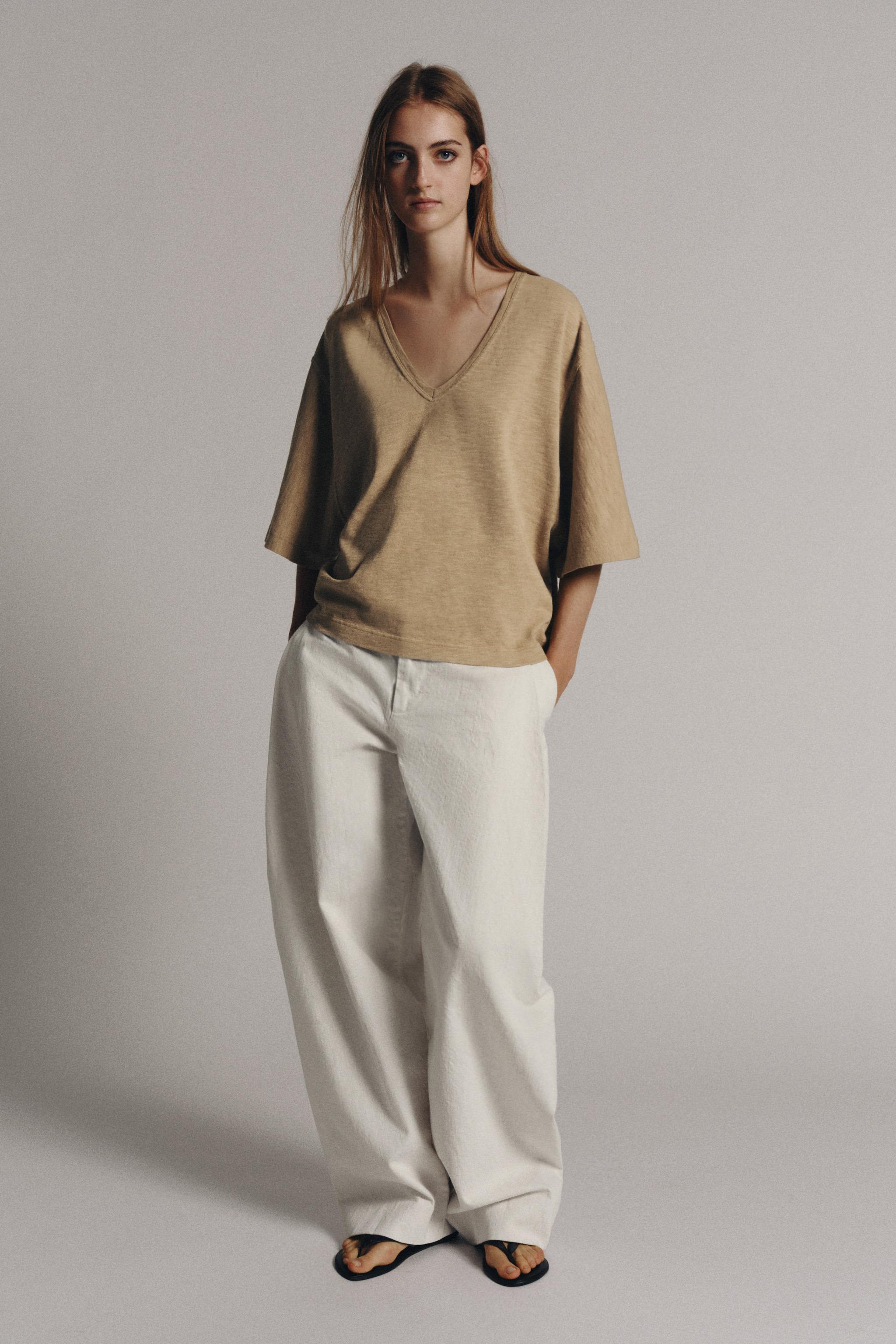 V-NECK T-SHIRT — taupe brown