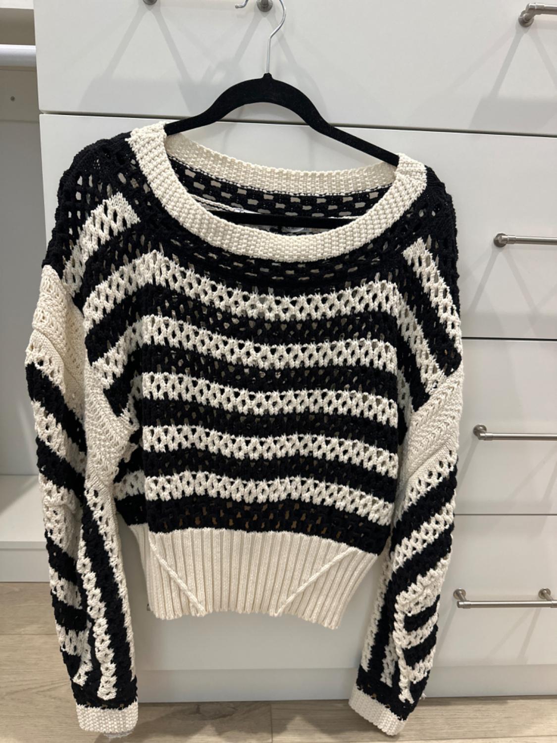 STRIPED SWEATER LIMITED EDITION