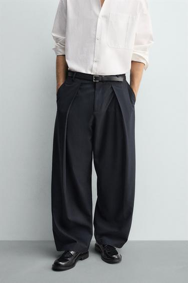 PANTALÓN RELAXED FIT PLIEGUES - Marino de Zara