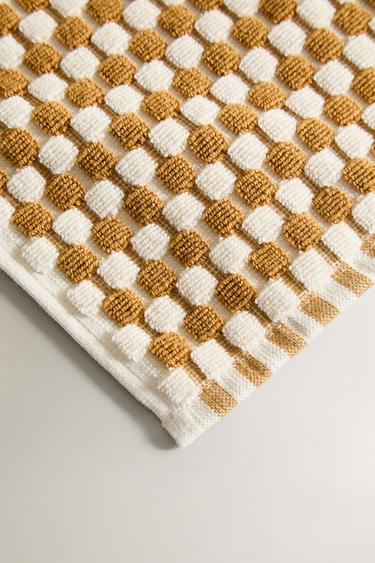 SERVIETTE DE BAIN COTON TEXTURÉE - Curry de Zara - Image 2