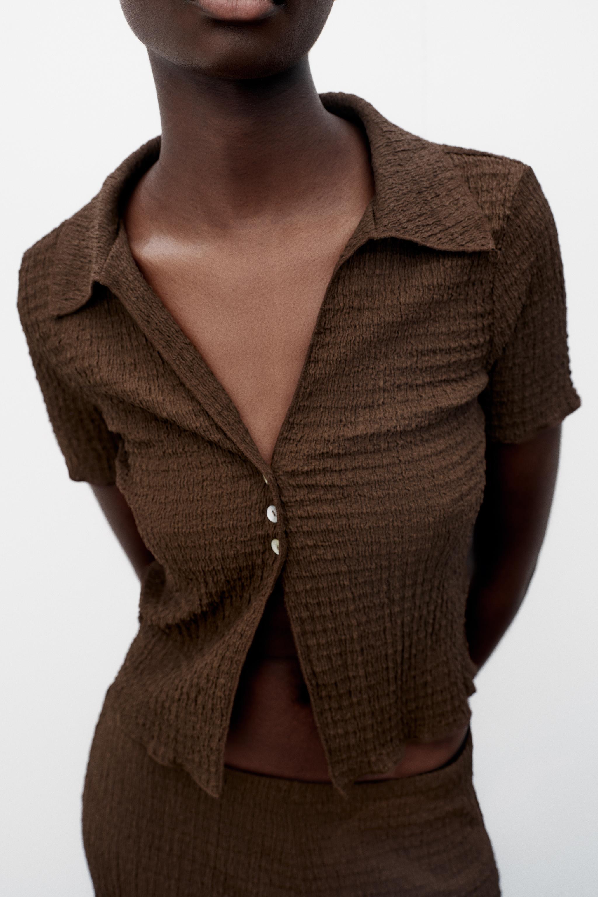 TEXTURED CROP TOP — Dark brown