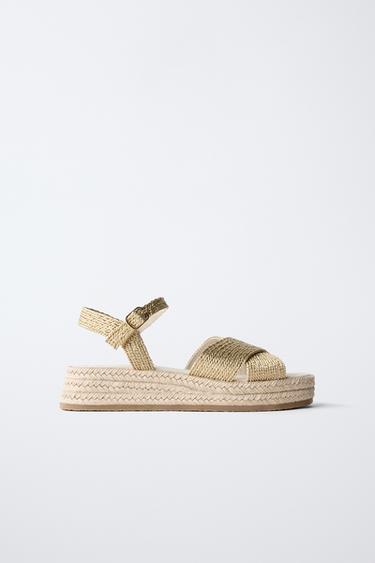 SANDALIA CUERPO TRENZADO - Oro de Zara - Imagen 0