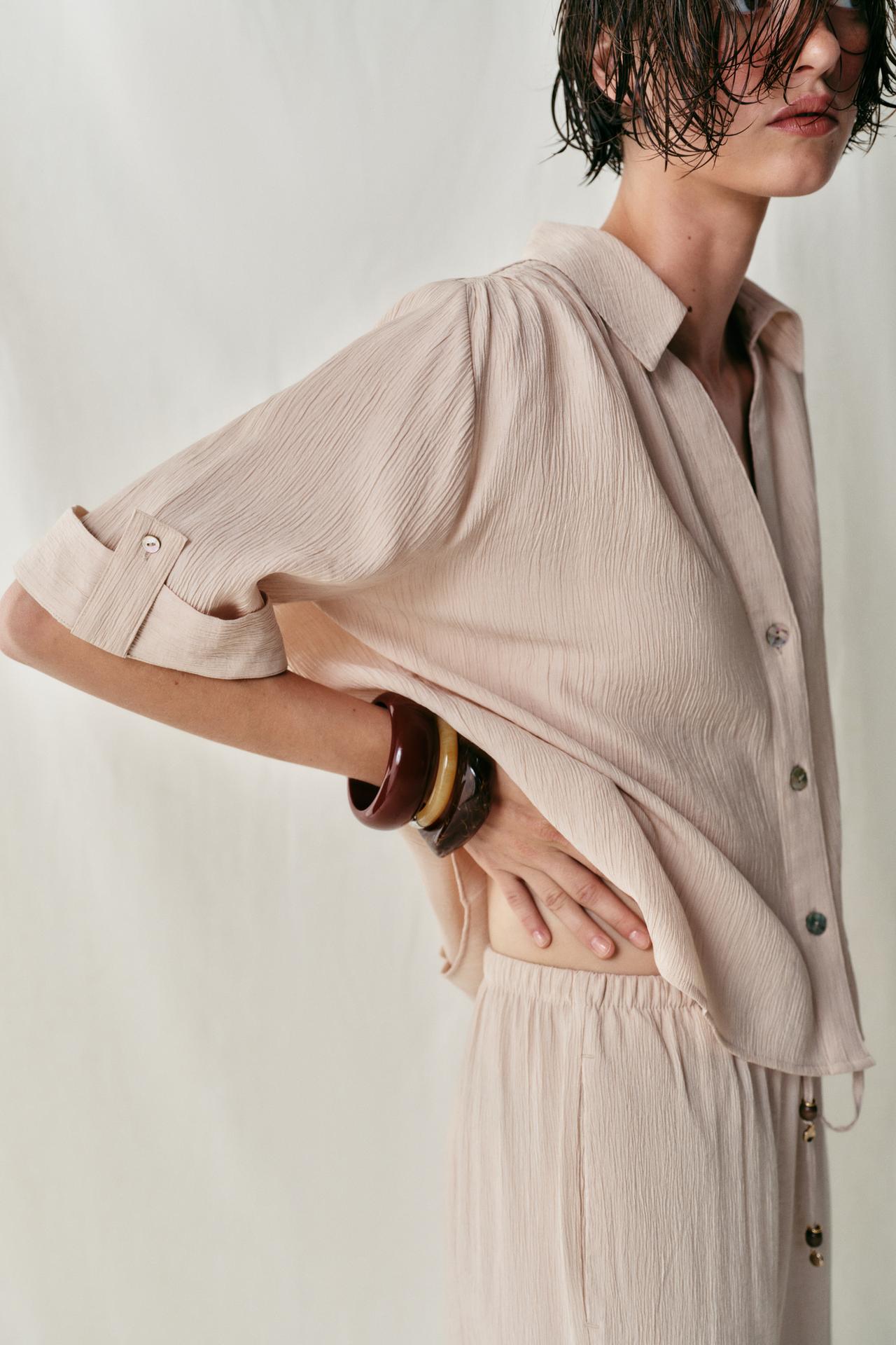 FLOWY SHORT SLEEVE SHIRT — Ecru