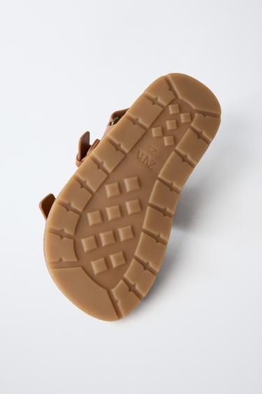 SANDALES À BOUCLES - Marron de Zara - Image 6