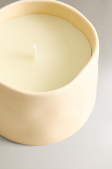 (150 G) WHITE PETALS SCENTED CANDLE - Ivory by Zara - Image 2