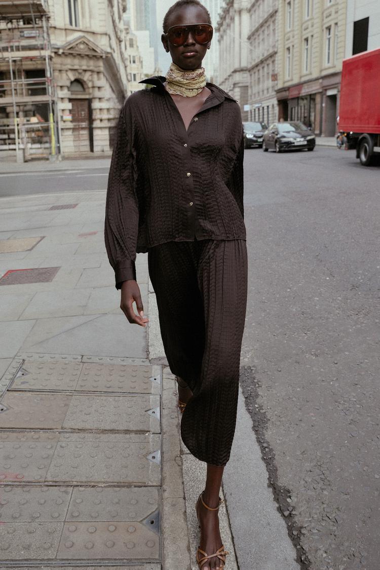 CAMISA OVERSIZE SATINADA EFECTO ARRUGADO Marrón ZARA España