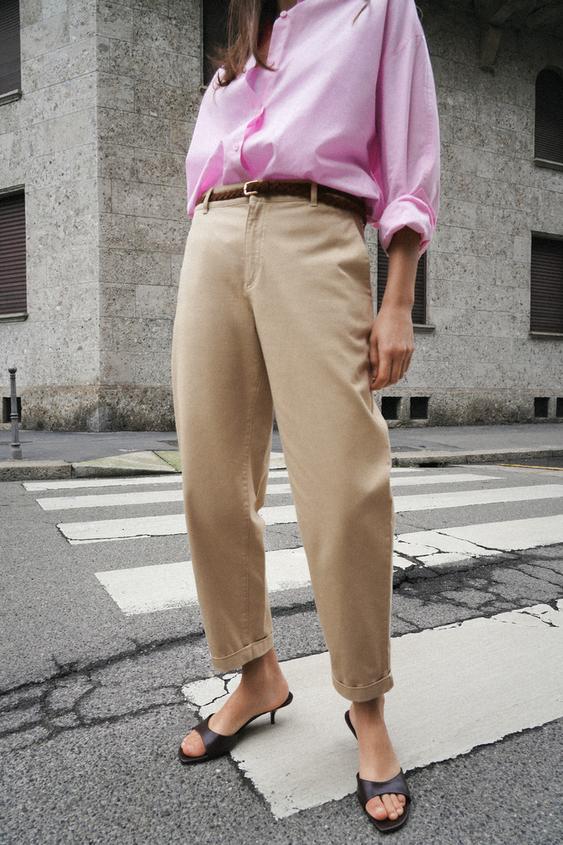 PANTALÓN CHINO CINTURÓN TRENZADO - Camel claro de Zara - Imagen 0