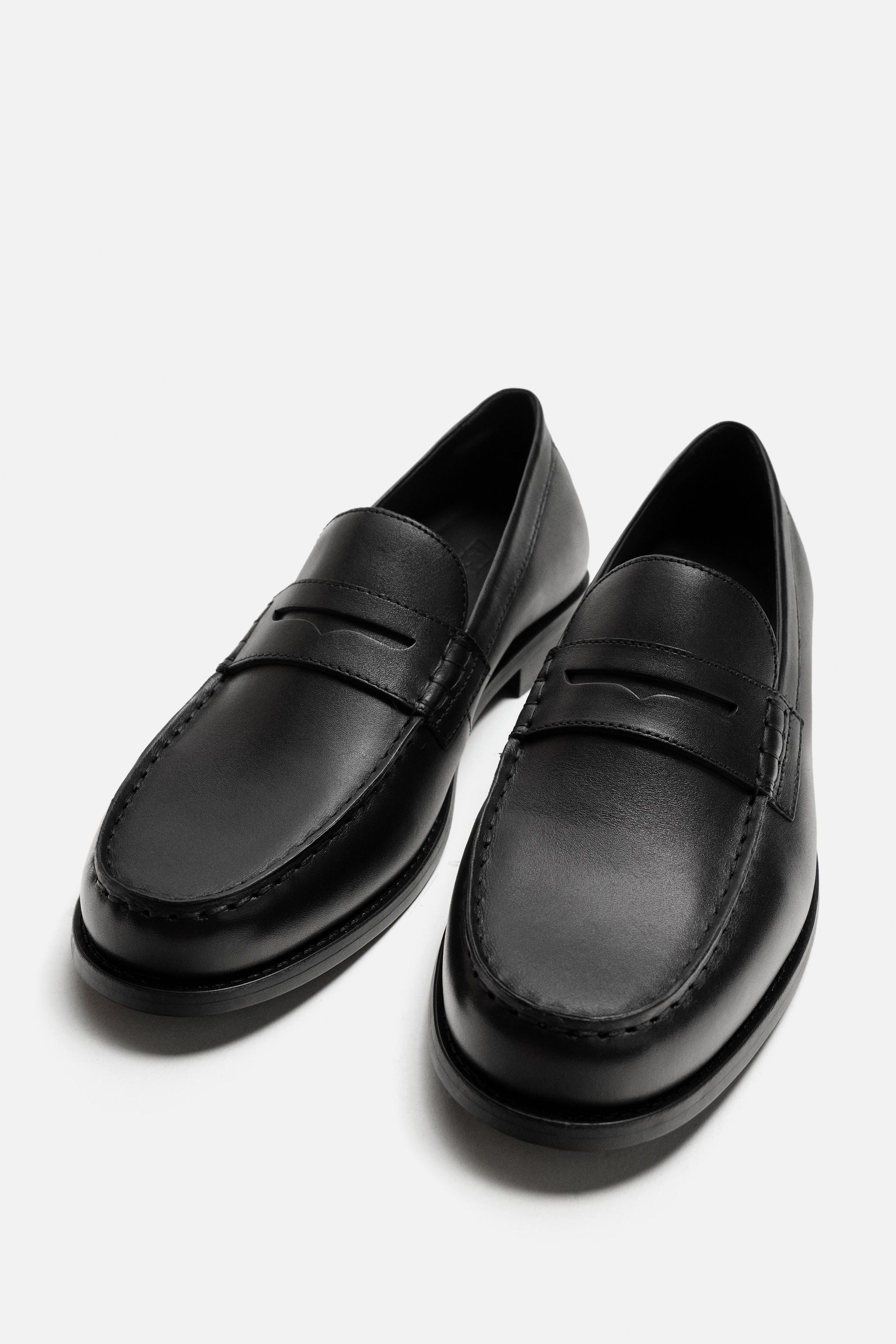 MOCASSINS EN CUIR AVEC MASQUE