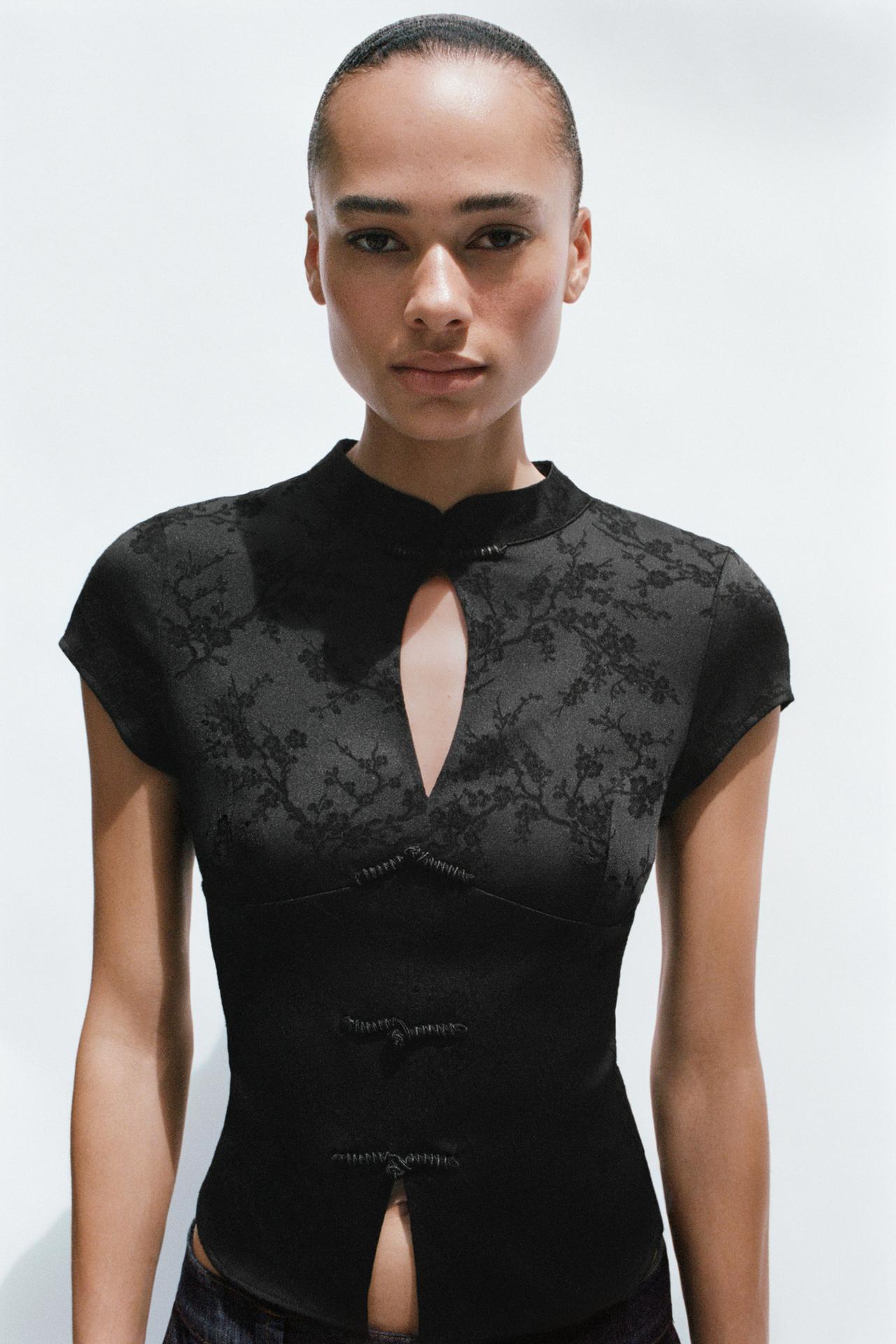 JACQUARD FROG FASTENING TOP — Black