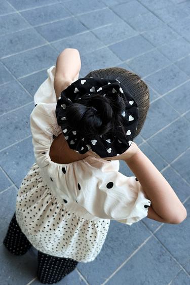 TWO-PACK OF POLKA DOT AND HEART HAIR TIES - Black / White by Zara