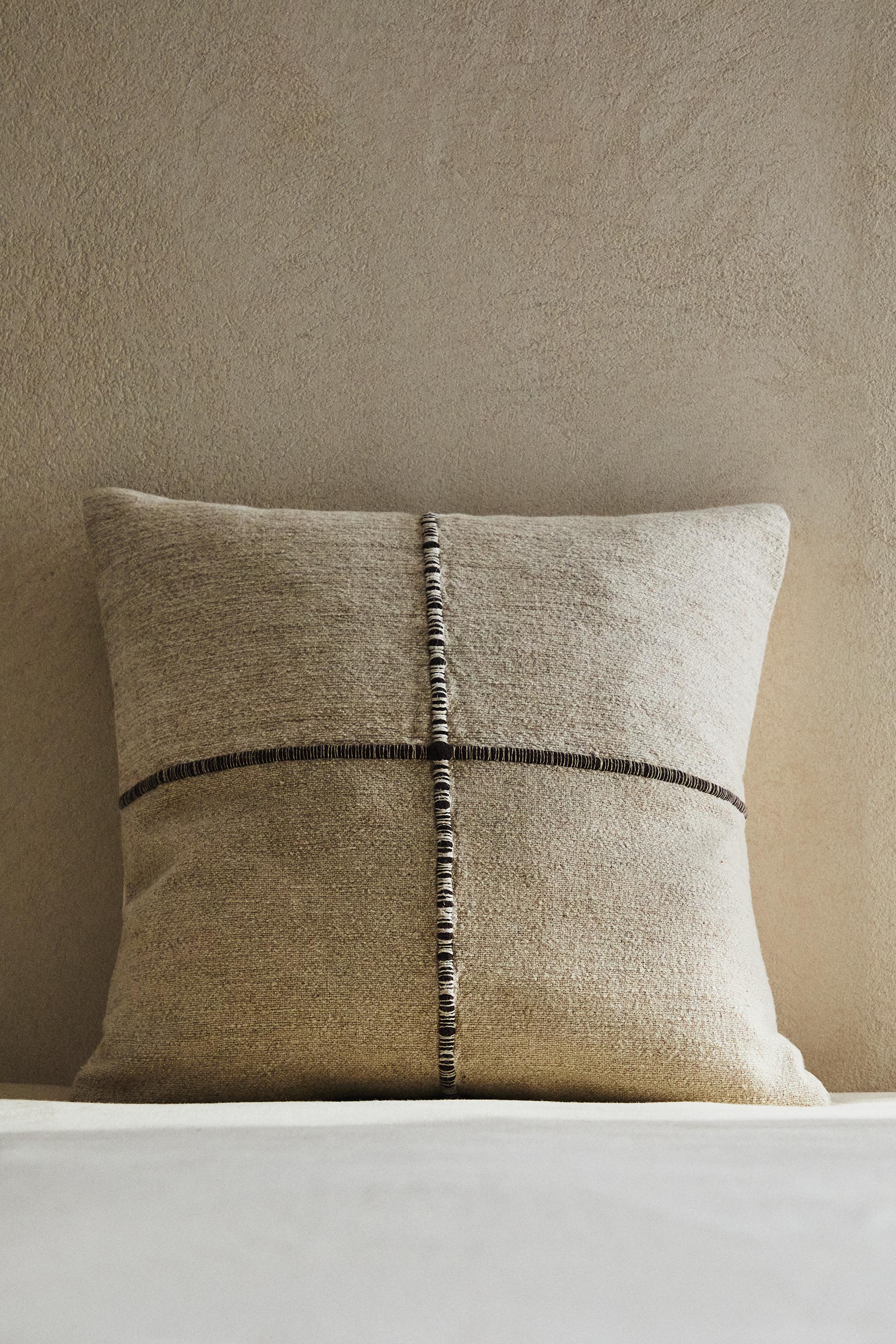 キッズ スカラップディテール クッションカバー | Zara Home