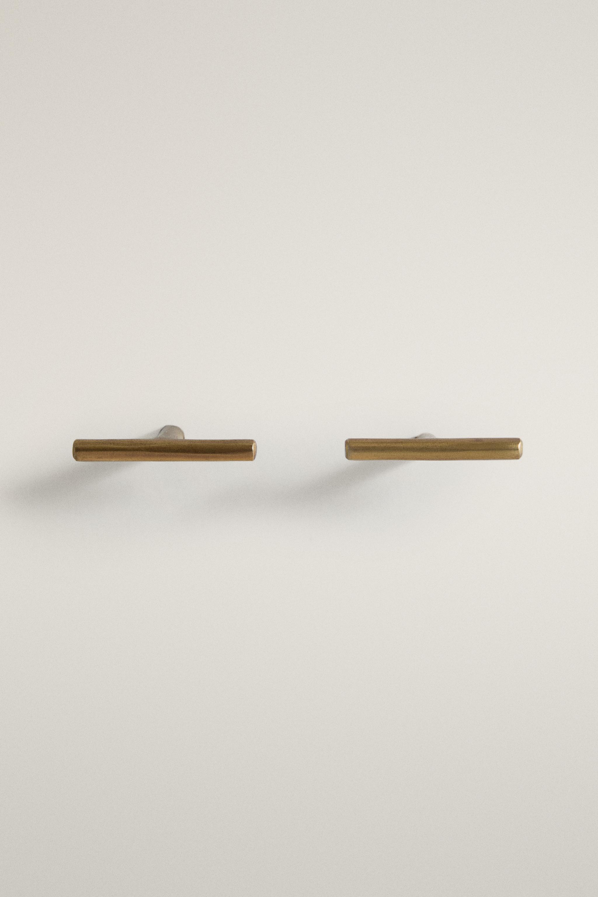 LOT DE BOUTONS MEUBLE MÉTALLIQUES (LOT DE 2)