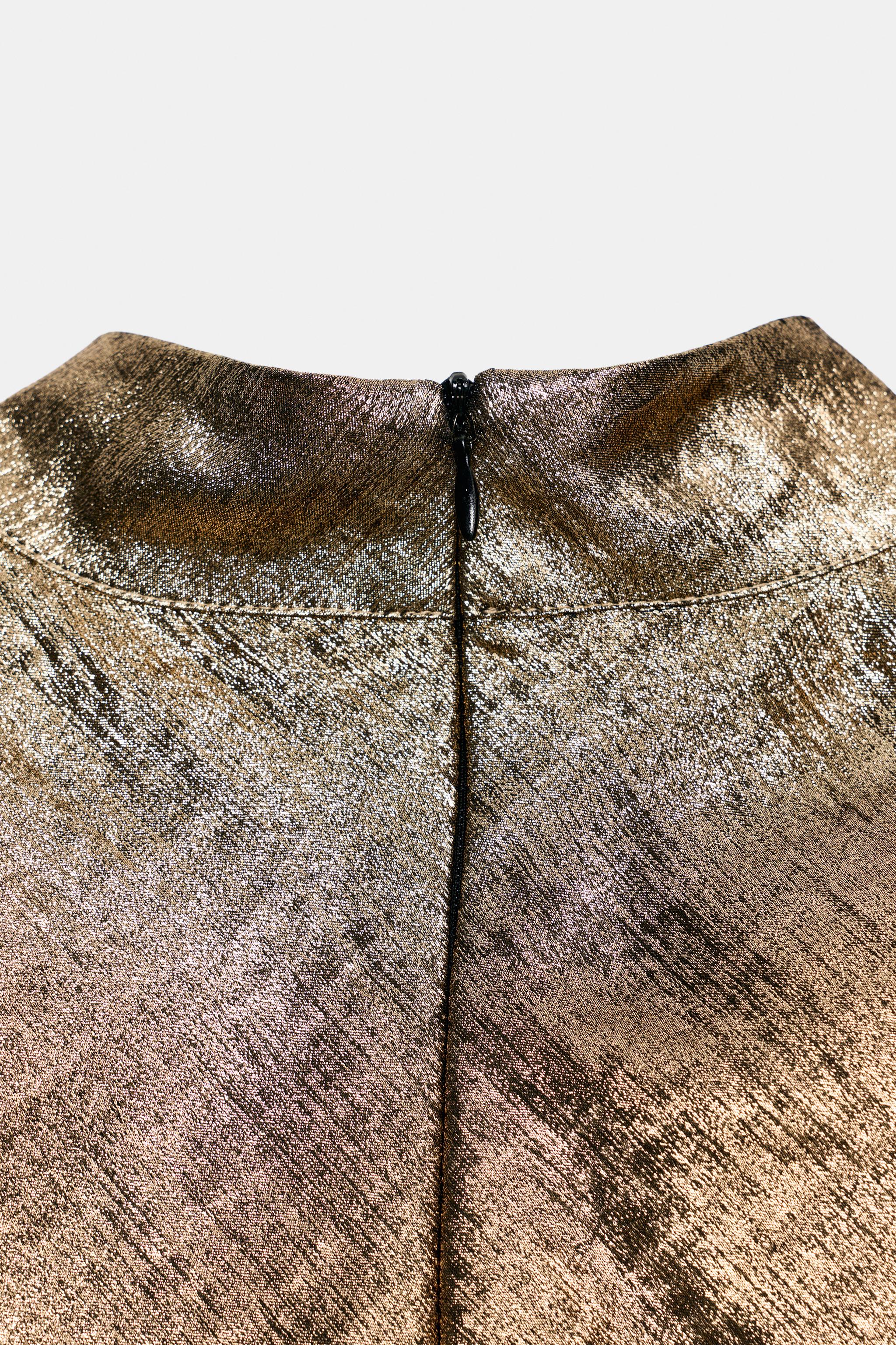 METALLIC EFFECT LACE TOP