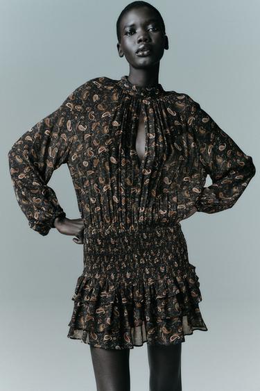 VESTIDO CURTO ESTAMPADO COM BABADO - Caqui da Zara