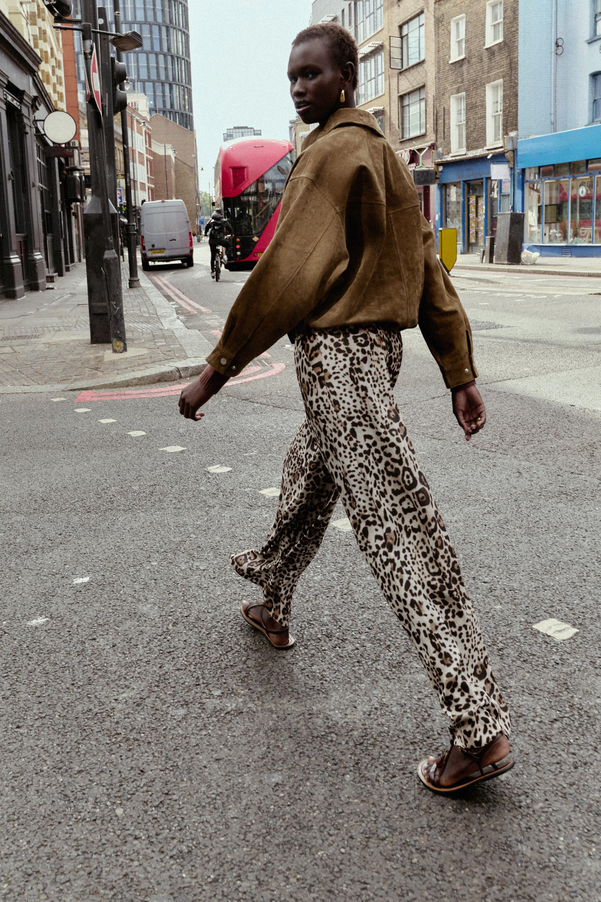 ベルト付きサテンワイドパンツ - 豹紋 | ZARA Japan / 日本