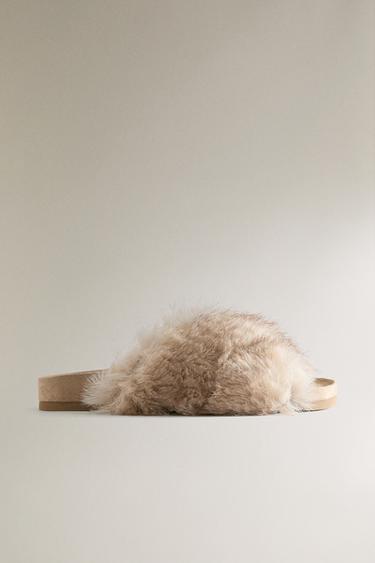 SANDALER MED KRYDSEDE REMME I IMITERET PELS - Beige fra Zara - Billede 0