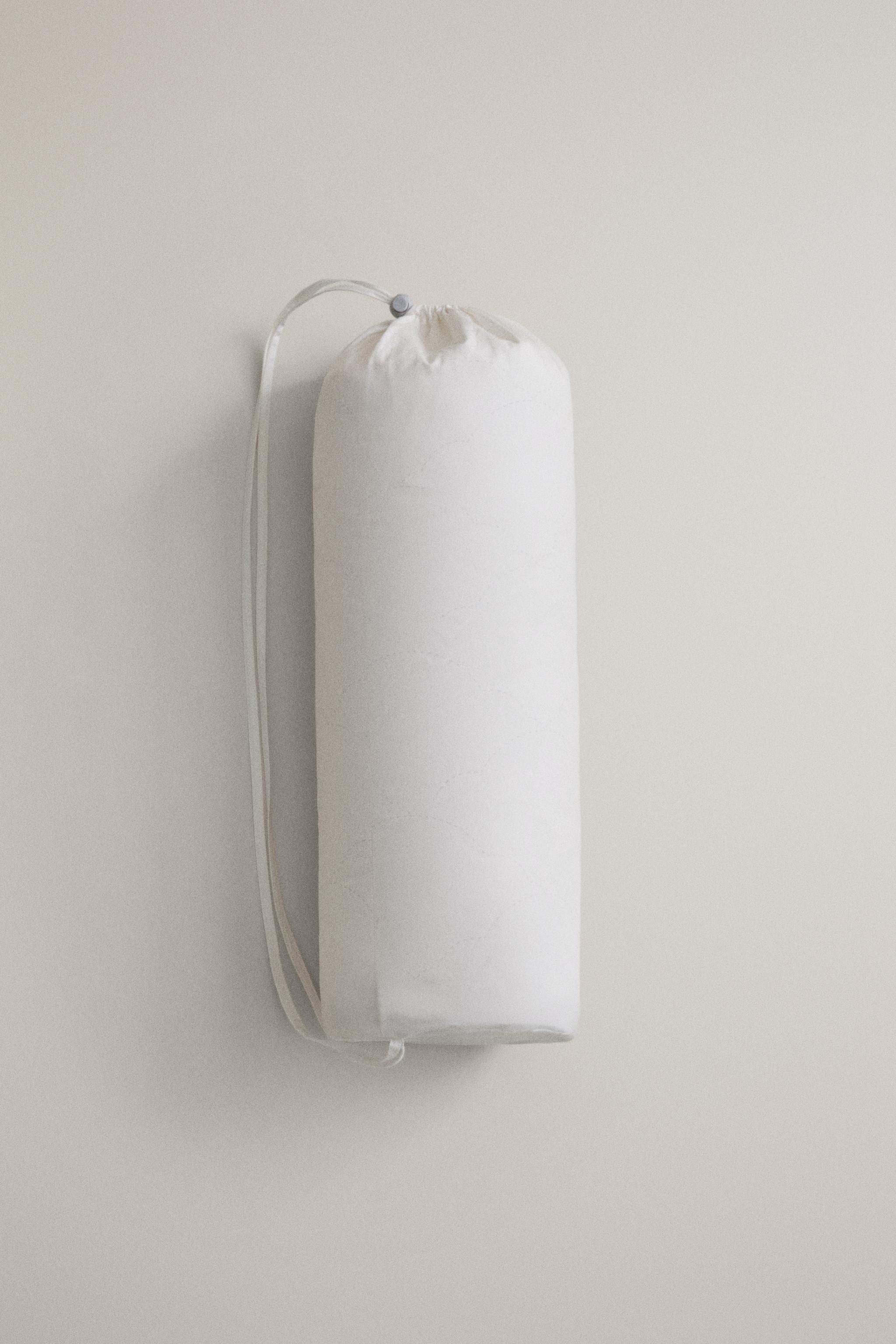 KIDS’ SOFT-TOUCH QUILTED FIBER PILLOW