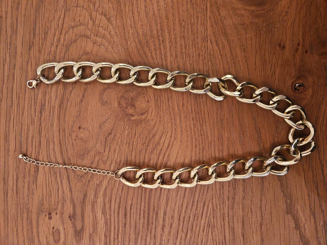 CHAIN LINK NECKLACE - Image 7