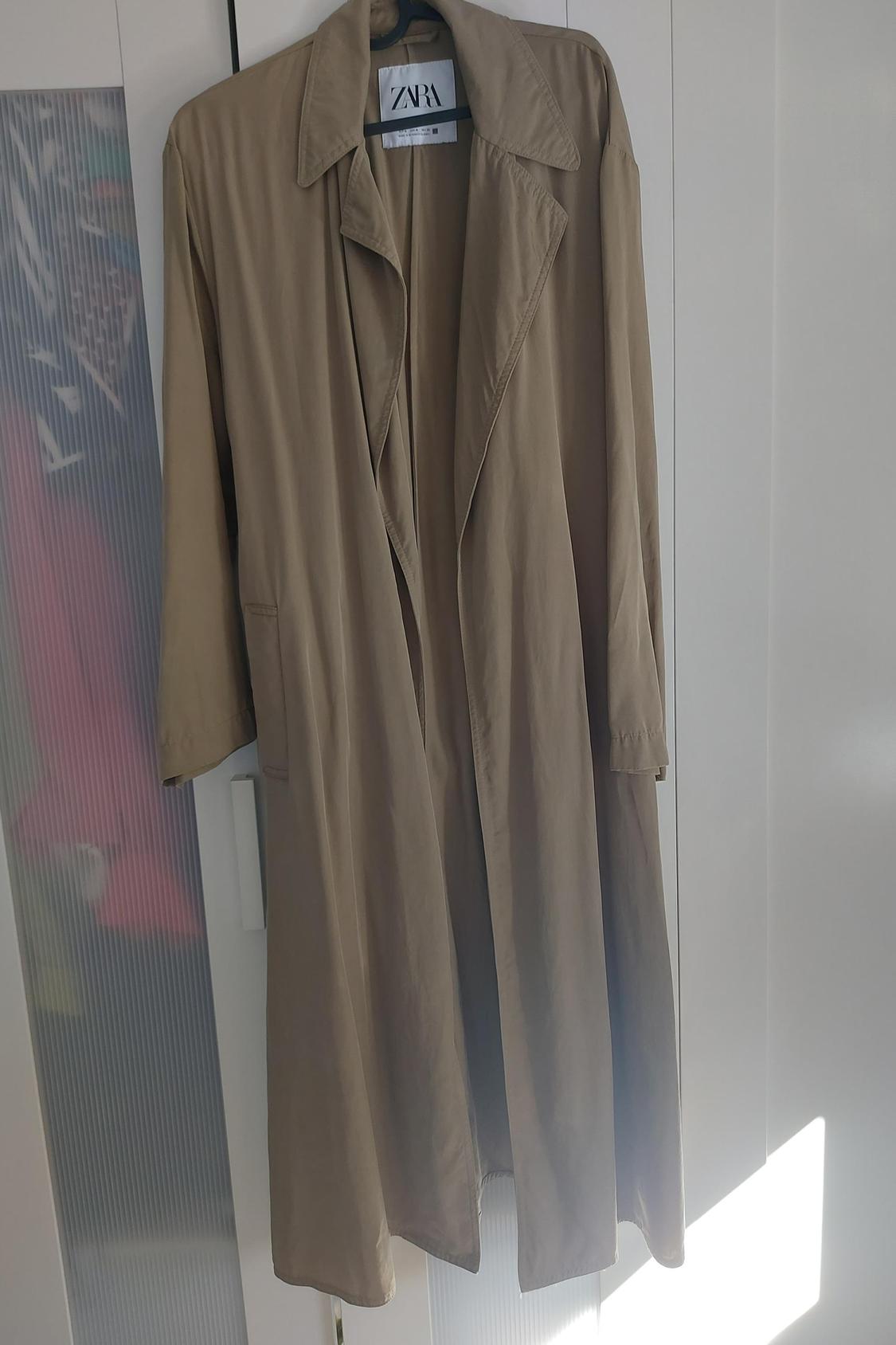 FLOWING TRENCH COAT