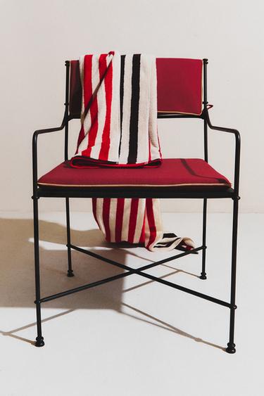 FORGED METAL ACCENT CHAIR WITH ARMRESTS - Black by Zara