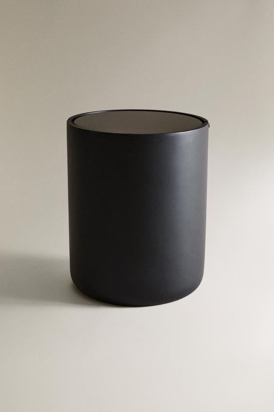 BLACK RESIN BATHROOM TRASH CAN WITH LID - Black | ZARA United States