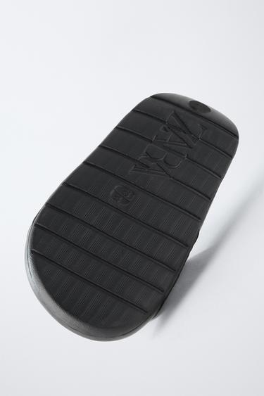 EMBOSSED SLIDERS - Black by Zara - Image 5