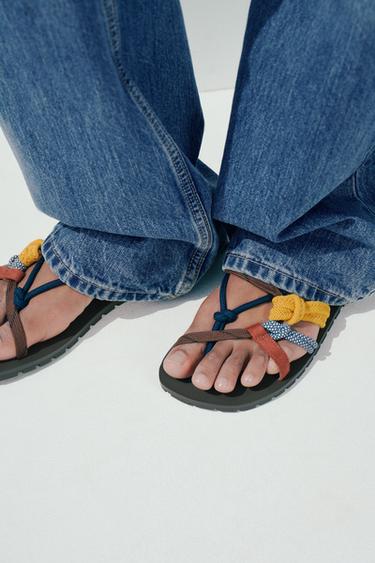 SANDALIA TIRAS COLORES - Multicolor de Zara
